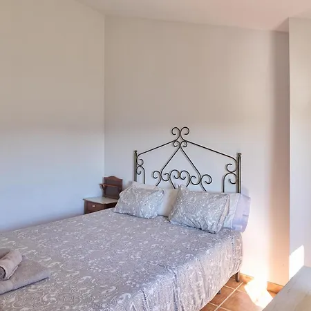 Casa Gines Cuevas De San Marcos